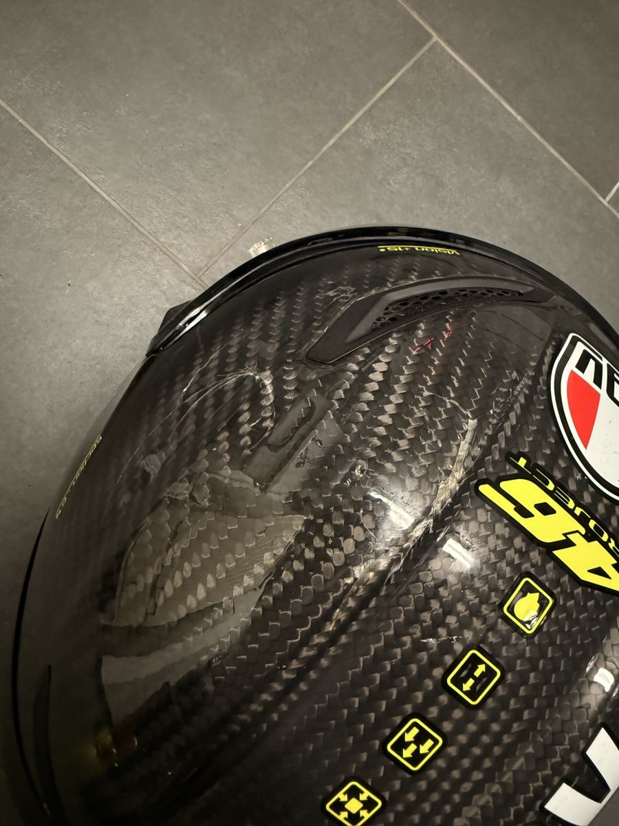 AGV Caschi & visiere: AGV Pista GP – Usato da Biel-Benken BL venduto da BEA_ruch 3