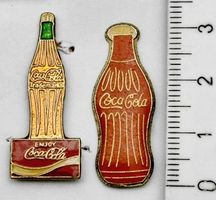 2 Coca-Cola Flaschen Pin