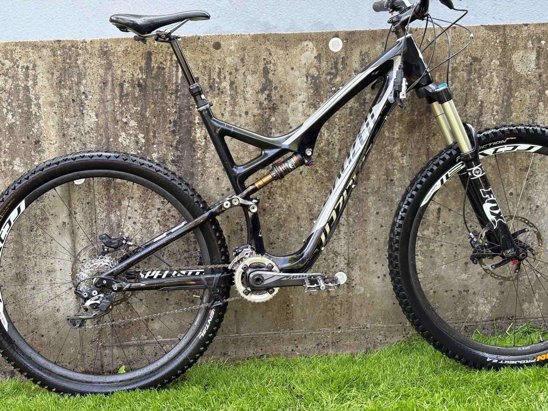 Specialized Velos: Specialized Stumpjumper FSR Carbon XL – Gebraucht aus Rekingen AG von