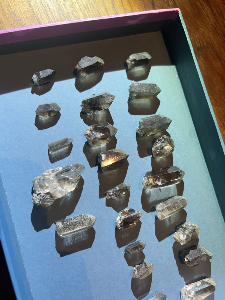 Mineralien & Heilsteine: Bergkristalle Spitzen – Gebraucht aus Bern von jetblack 3