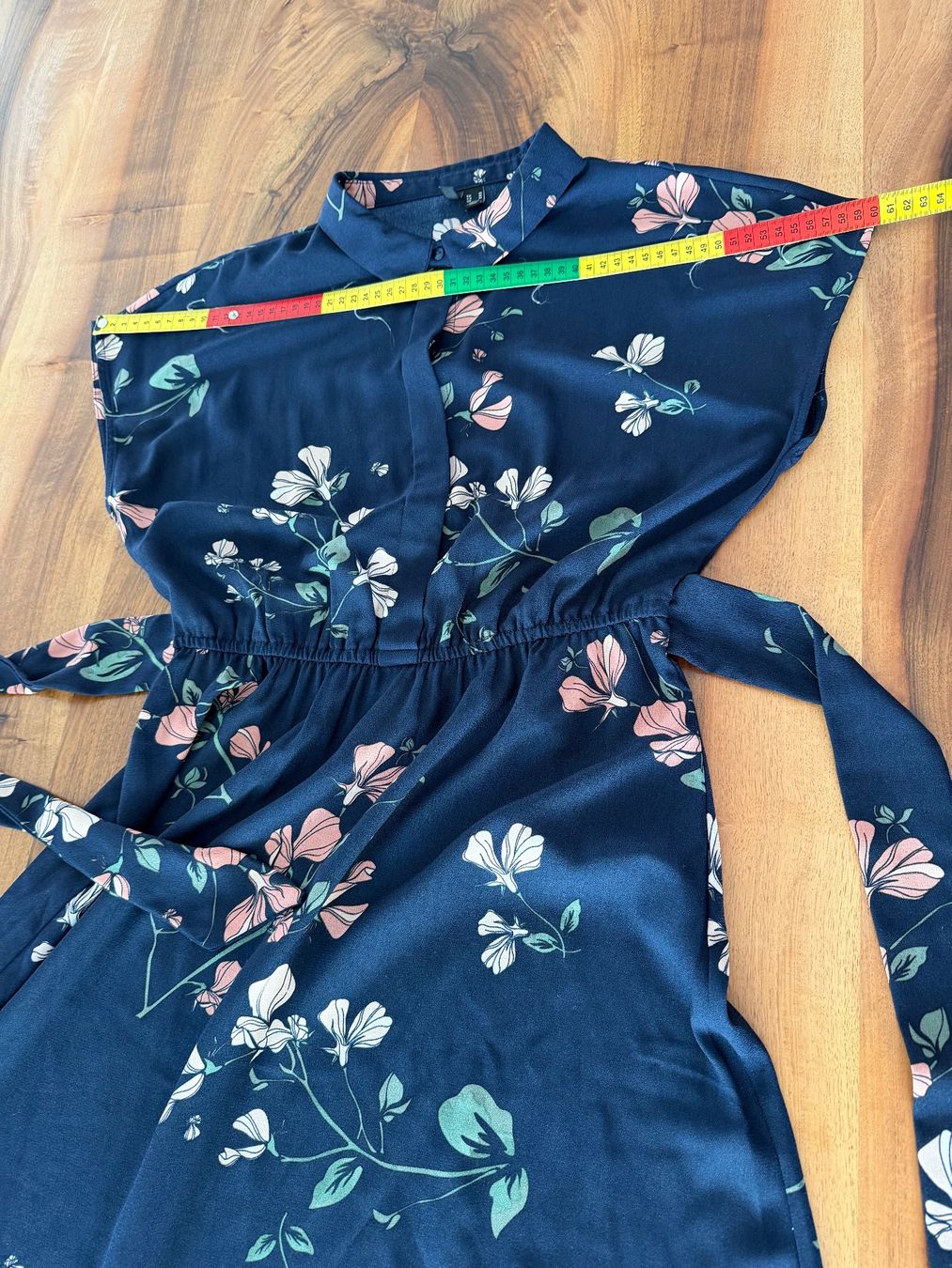 Vero Moda Robes: Maxikleid, Vero Moda, Grösse M - Startgebot CHF 1.00 – D'occasion à Haslen AI par s176 5