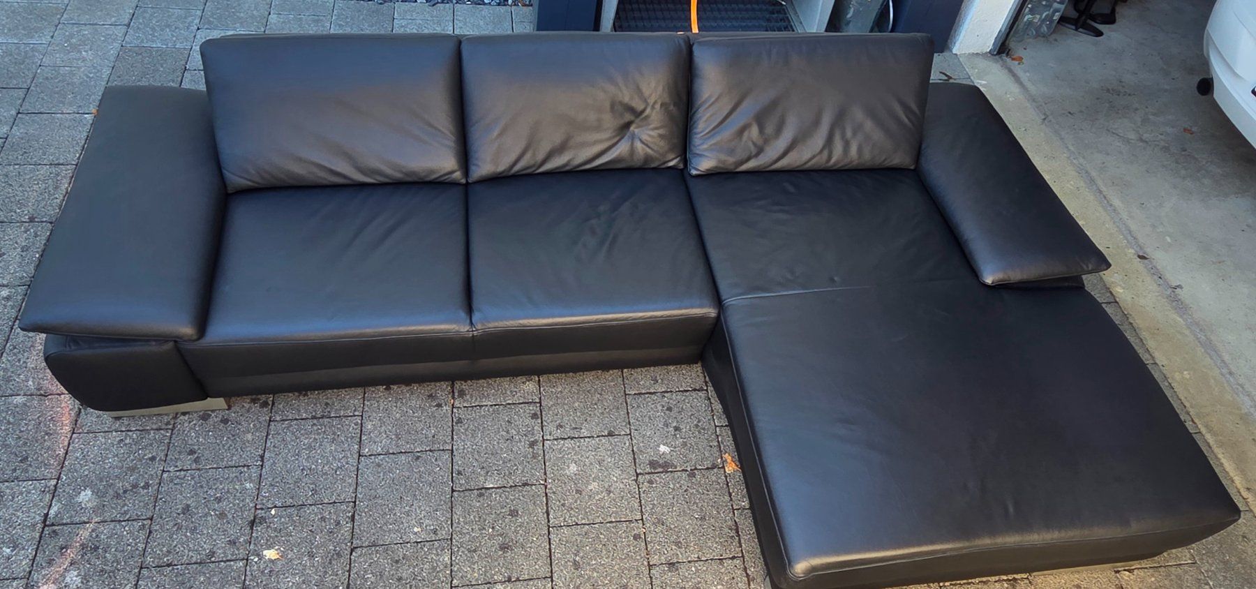 Divani: Schöne schwarze Polstergruppe – Usato da Amlikon-Bissegg venduto da Re13