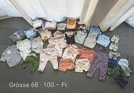 Sehr grosses Kleiderpaket Grösse 68