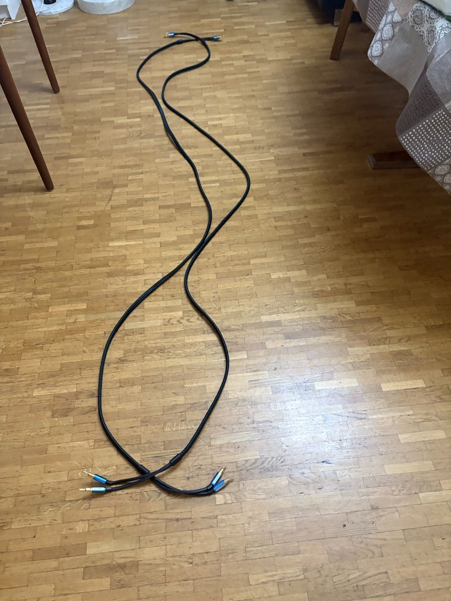 Kabel: Cables Hi fi haute gamme  – Gebraucht aus petit lancy von FerreiraLuis