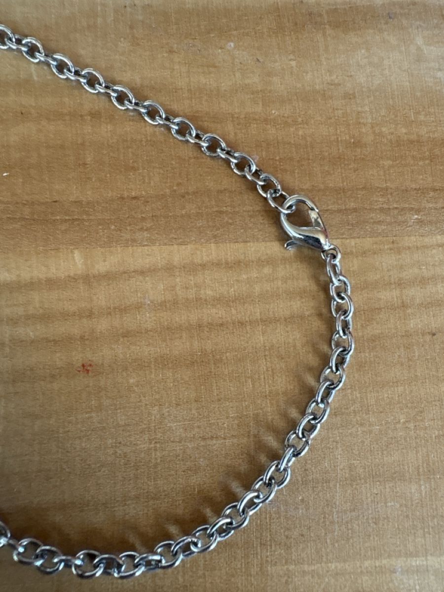 Ketten: Kette mit Kugel-käfig Anhänger / Modeschmuck – Gebraucht aus Rümlang von Sambas19 1