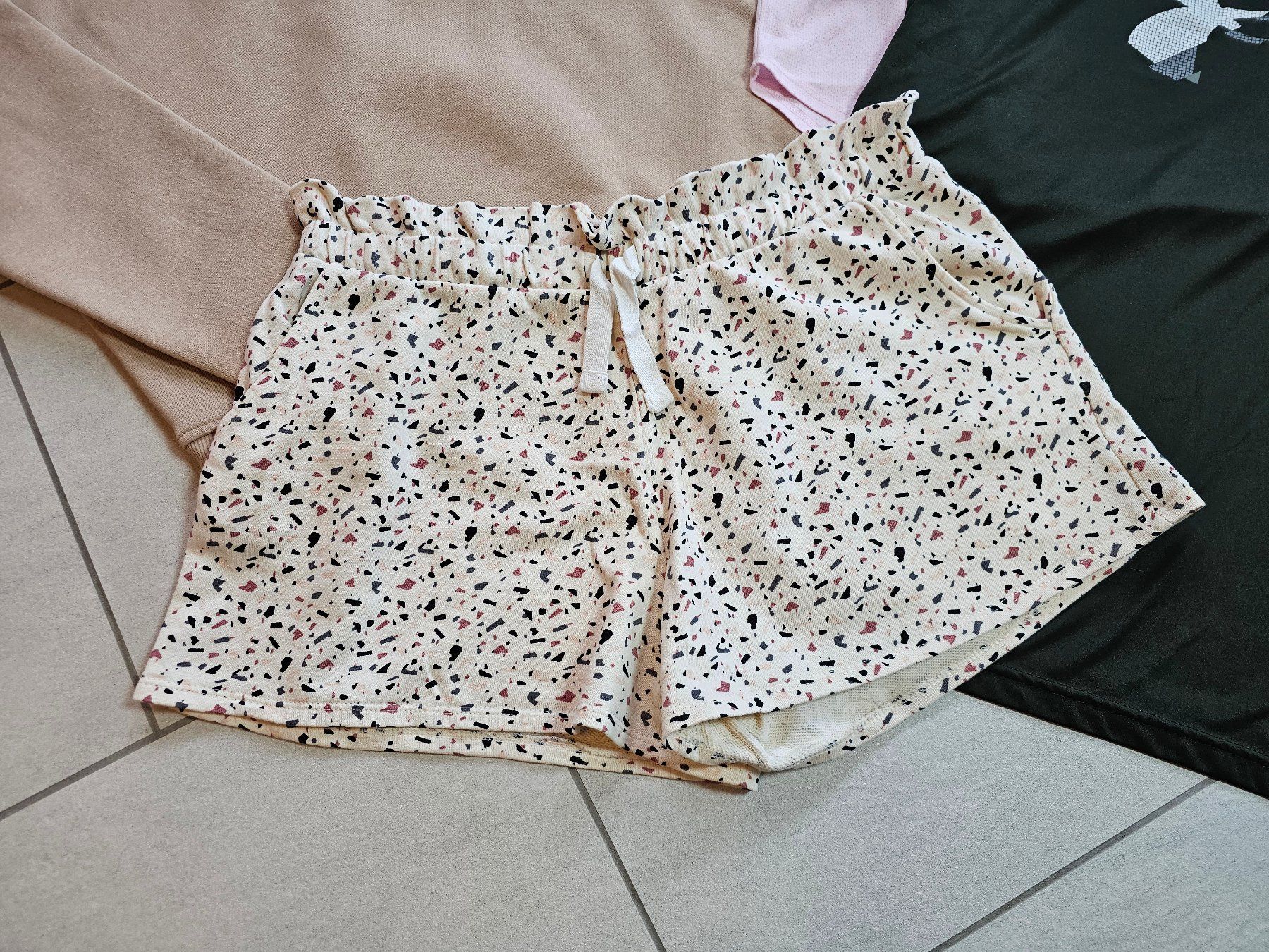 Lotti di vestiti: Turnhose & 2 Sportshirts & Pullover Gr. L – Usato da Einigen venduto da Pretorius66 4