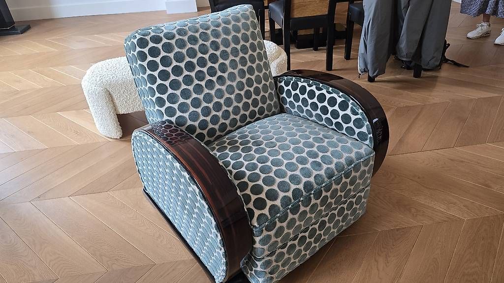 Divani: Salon club art deco ébène de Macassar  – Usato da Mollens VD venduto da espritartdeco 2