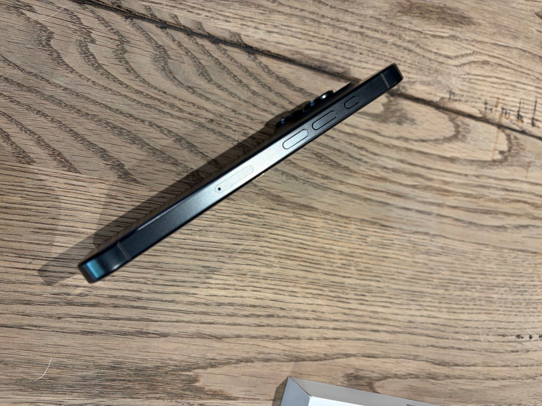 Apple Telefoni cellulari / Smartphones: I-Phoine 16 Pro, Black Titanium 512GB – Usato da Weissenburg venduto da morgeten 3