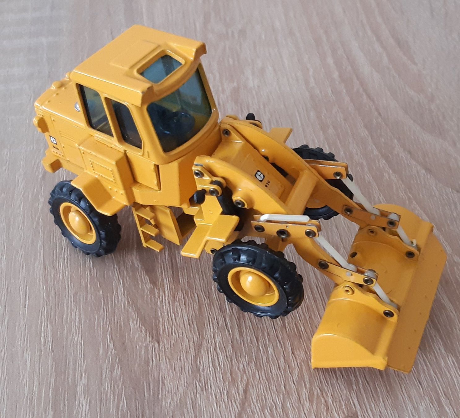 Joal Modellbausätze & Standmodelle: JOAL Radlader - JOAL chargeuse sur pneus – Neu (gemäss Beschreibung) aus Savagnier von Marderuth 1