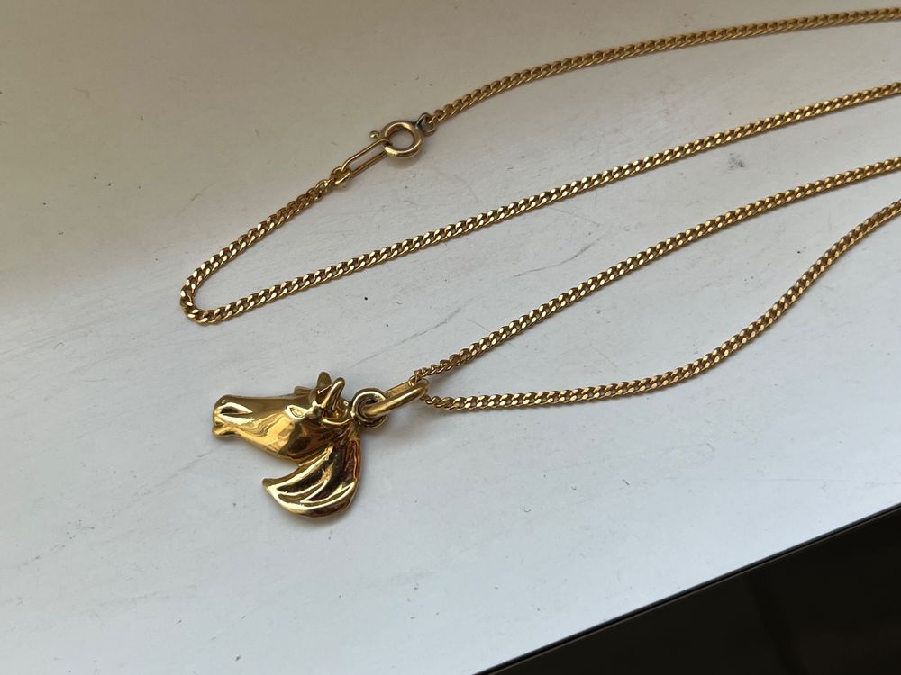 Collier Vintage Avec Pendentif Camée - Plaqué Or - Occasion En Bon état