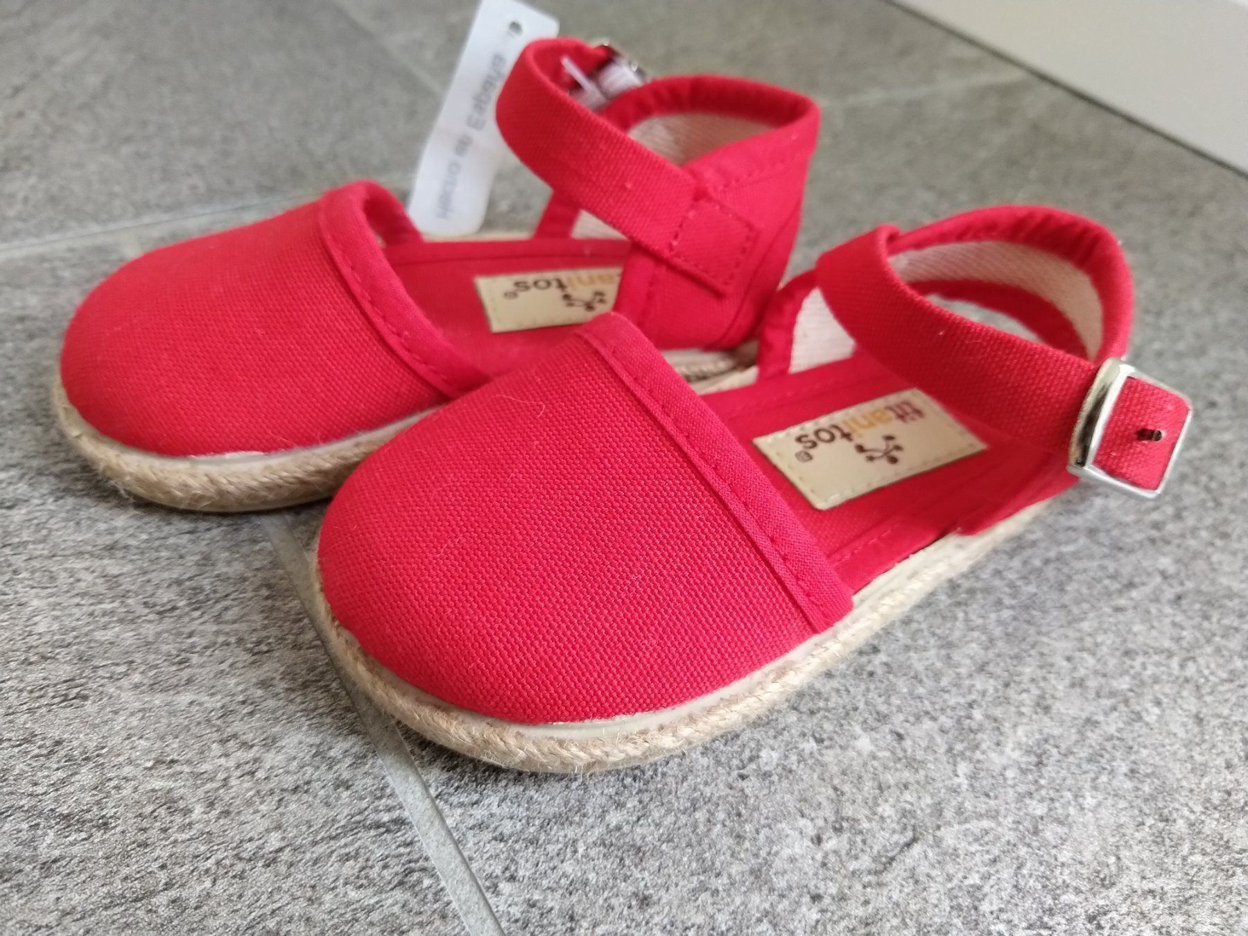 Scarpe per ragazze: Neue Baby Sandale Grösse 19 – Nuovo (secondo la descrizione) da Wiesendangen venduto da troawus