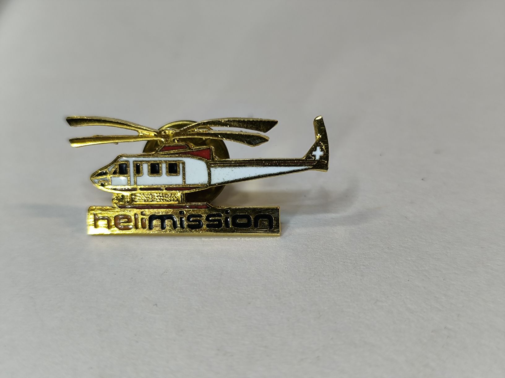 Plaquettes & Badges: Anstecknadel Helimission Helikopter  – D'occasion à Boniswil par ilk_qkq5