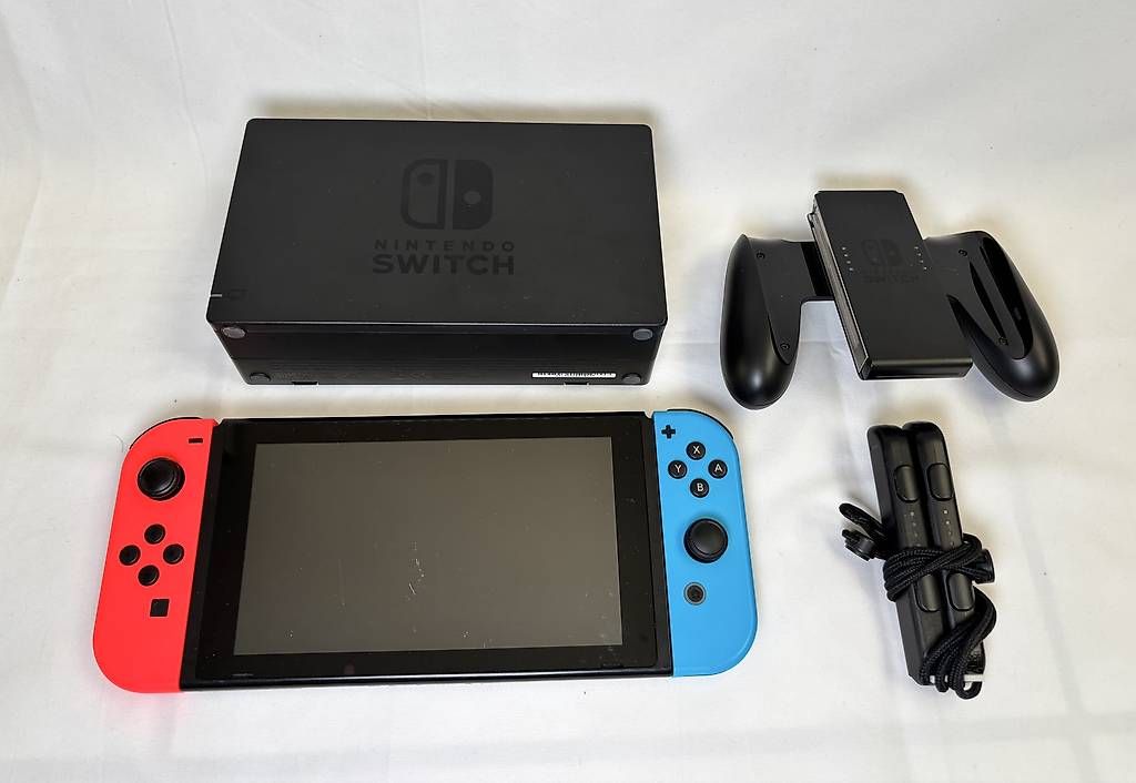 Nintendo Console: Nintendo Switch Console - Perfettamente funzionante – Usato da Gordola venduto da kar_gy5g