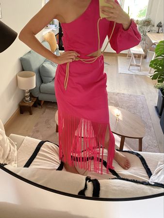 Beautiful female pink party dress & other stories 38