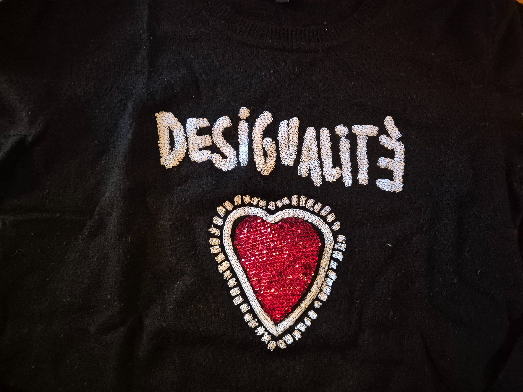 Desigual Maglioni & Felpe: Schwarzer Desigual Pullover mit Herz - Grösse S – Usato da Urdorf venduto da smueller77 1