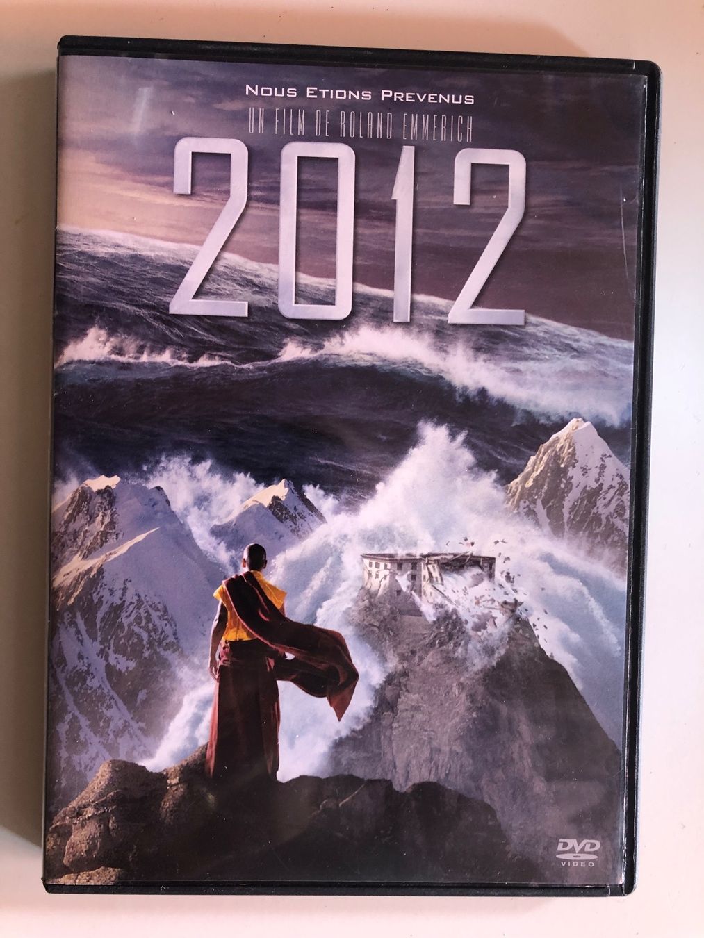 Tutti i DVDs: 2012 – Usato da St-Cierges venduto da Crisi53