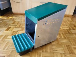 Legenest für Hühner aus Metall - Abrollnest zum Aufhängen