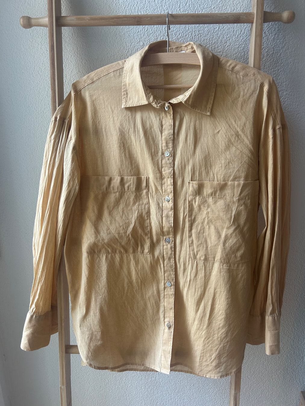 Blusen: Damen Bluse Mango senfgelb Grösse S – Gebraucht aus Zürich von Lp_bn