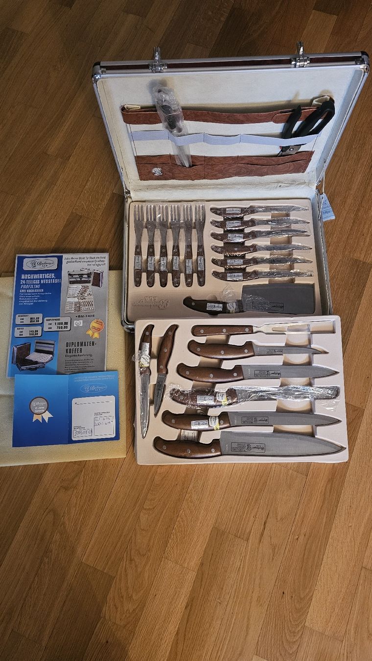 Coltelli: Messer-Set mit Koffer – Nuovo (secondo la descrizione) da Stäfa venduto da kev_7g2p