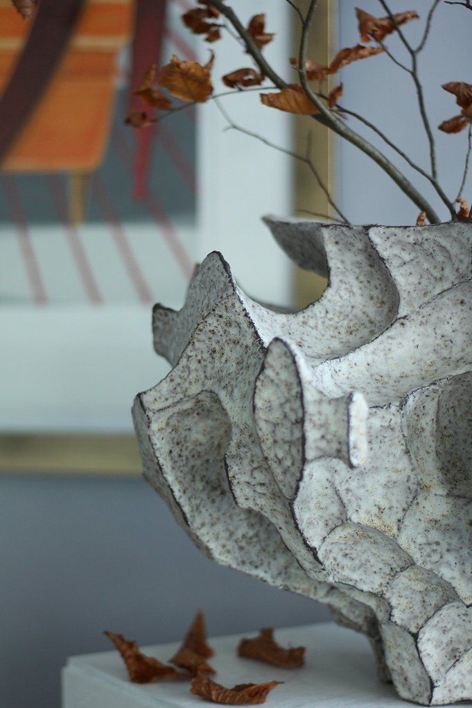 Vasi & Recipienti: Stone Temple I – Nuovo e nell'imballaggio originale da NYON venduto da artnetgallery 4