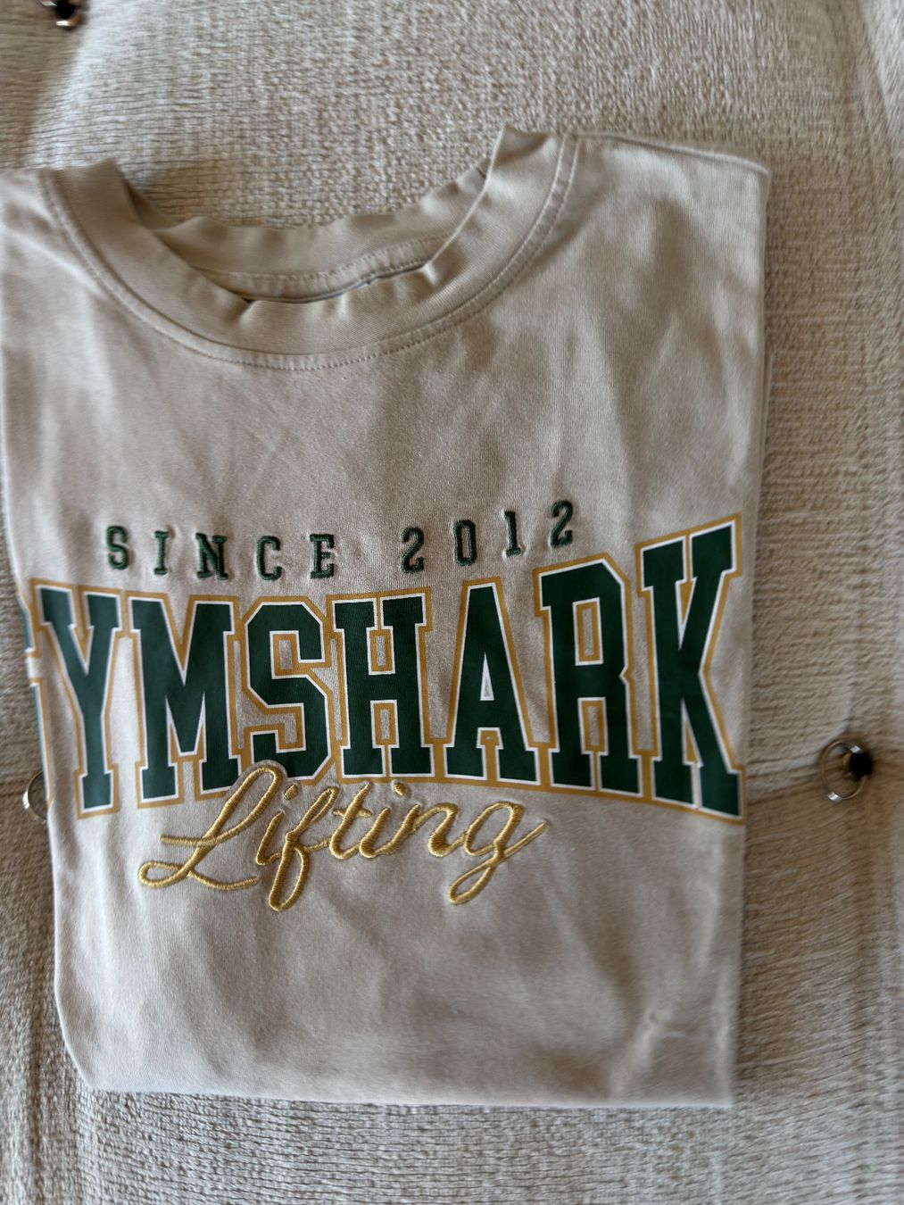 Gymshark T-shirt: Gymshark | T-Shirt – Nuovo (secondo la descrizione) da Horgen venduto da onur_5 1