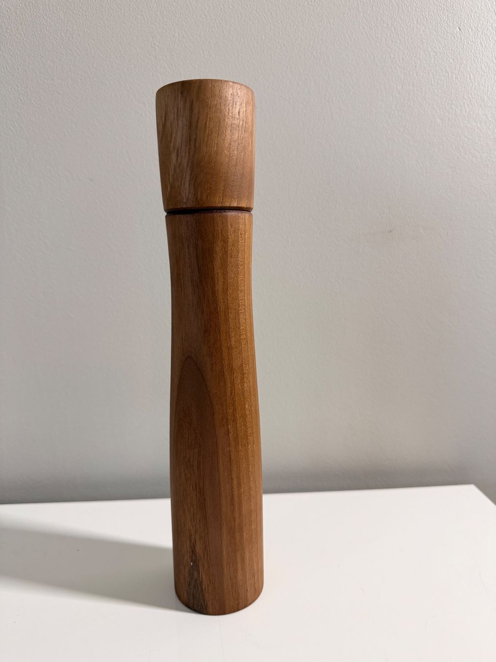 Appareils de cuisine: Pfeffermühle aus Nussbaum – Neuf avec emballage d'origine à Herisau par mikes69