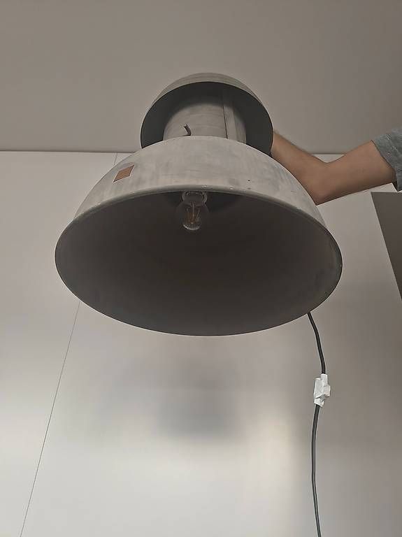 Kronleuchter & Deckenlampen: grau Lampe – Gebraucht aus Luzern von ser_rhv8 1