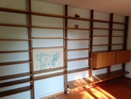 Bücher Regal