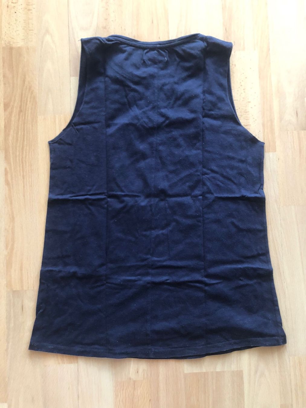 Pull&Bear T-shirt: PULL&BEAR T-SHIRT DAMEN Gr.S – Usato da winterthur venduto da MEAhealingBrush 1