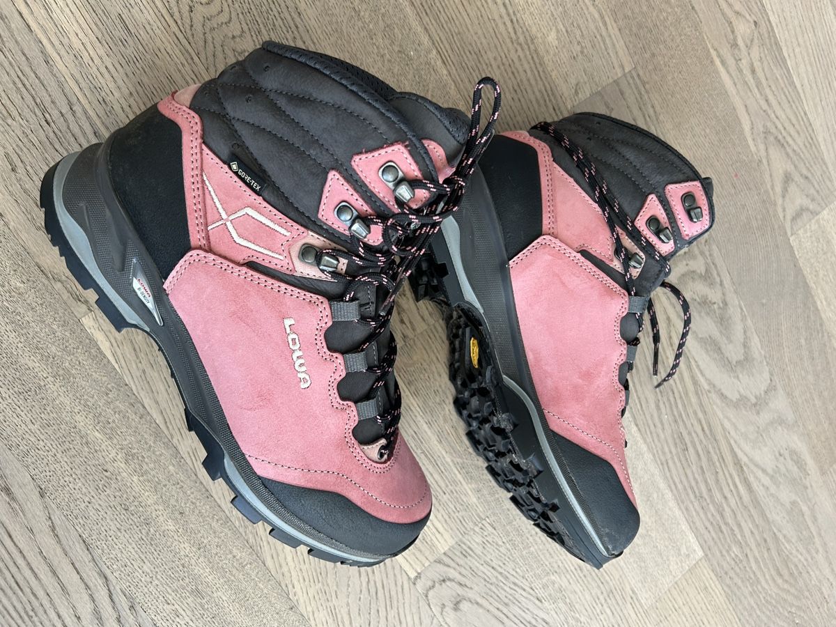 Lowa Scarpe da donna: Wanderschuhe LOWA (NEU) – Nuovo (secondo la descrizione) da Siebnen venduto da Surrlisum 1