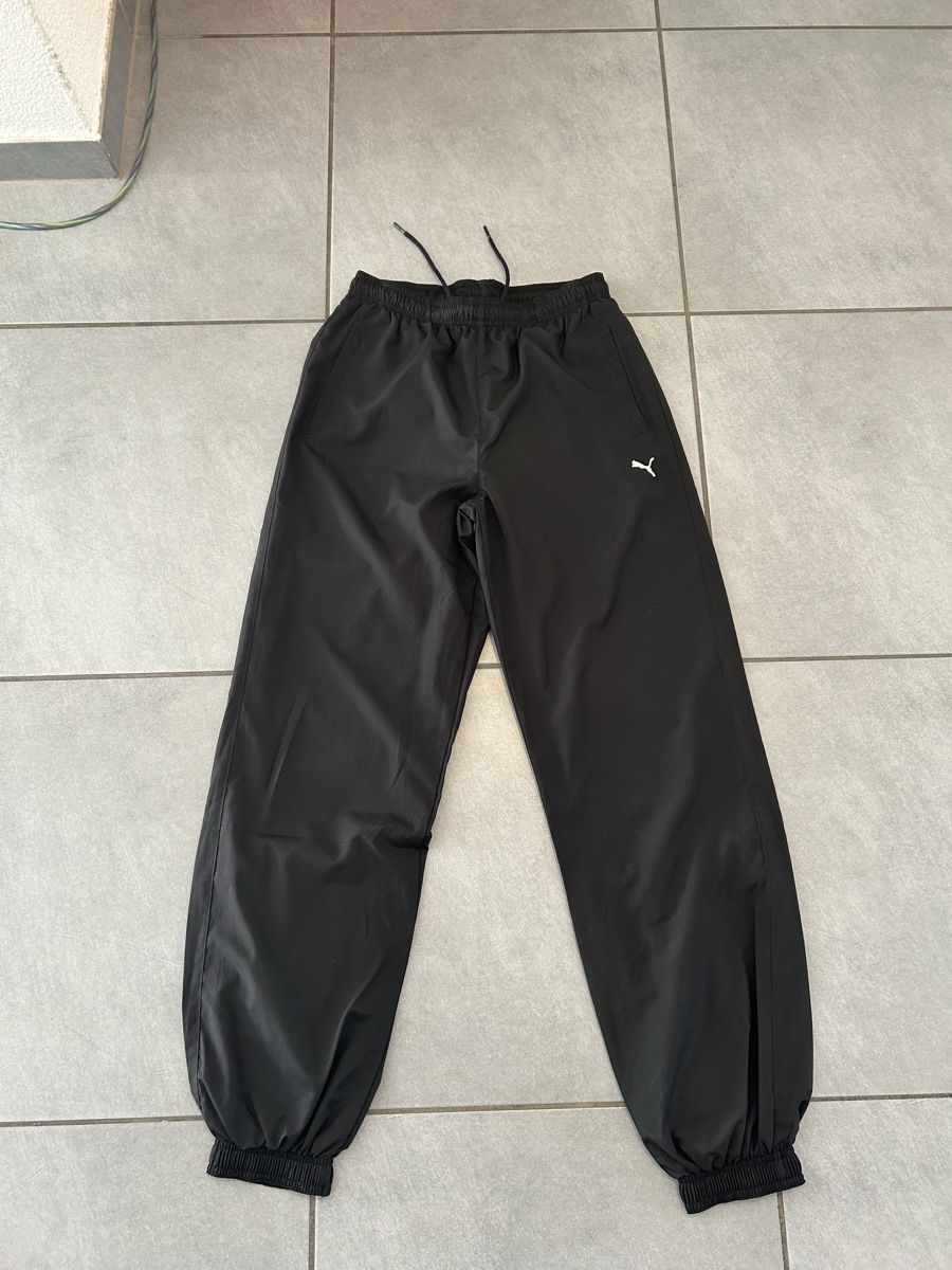 Puma Pantaloni: Puma Trainerhose Grösse 176 NEU – Nuovo e nell'imballaggio originale da Pfungen venduto da BuyIt