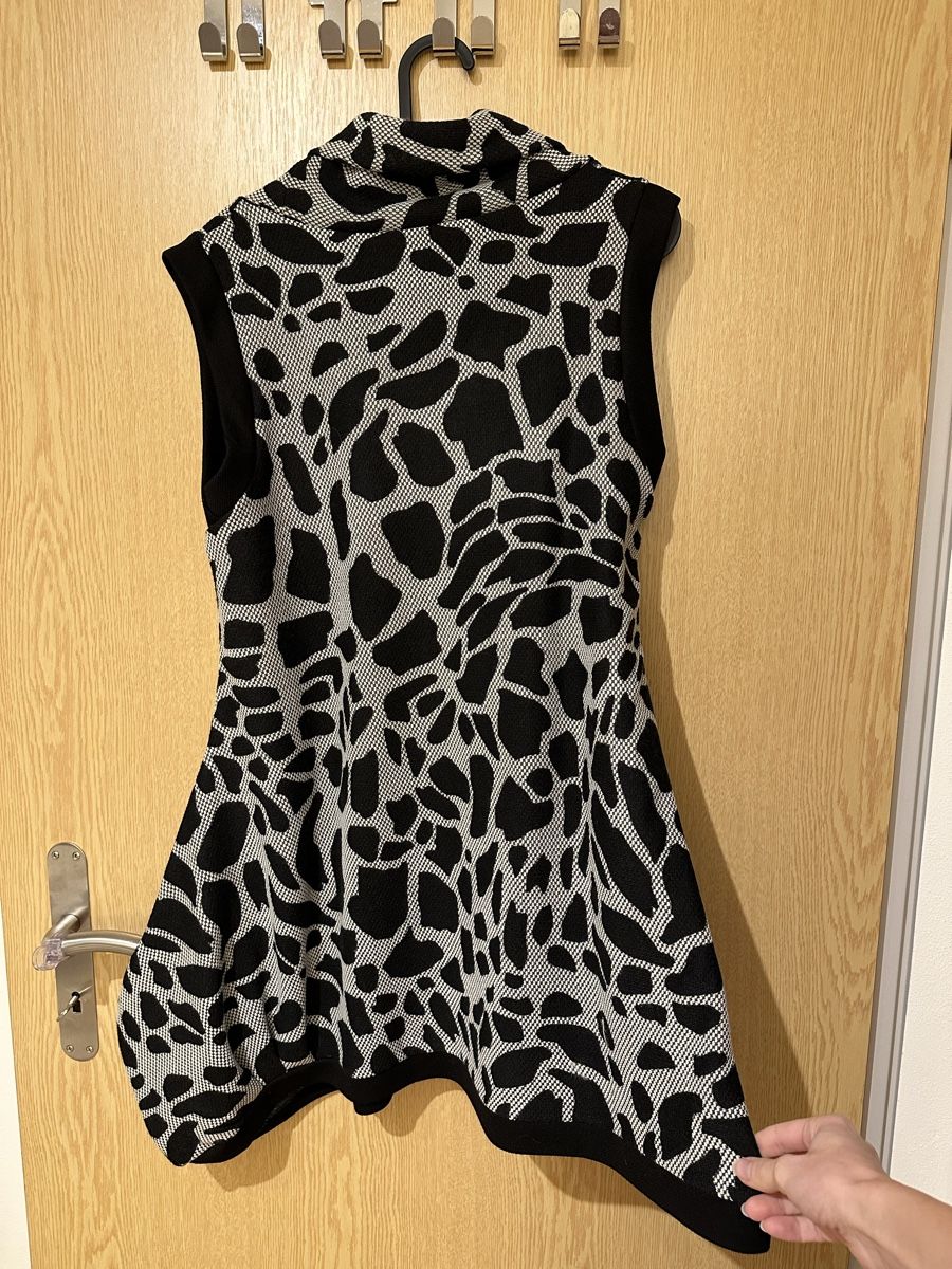 Kleider: Kleid Giraffe S – Gebraucht aus Gordola von EleSecondHand-TCG 1