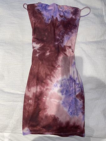 Kleid mit Schnürung Grösse S neu