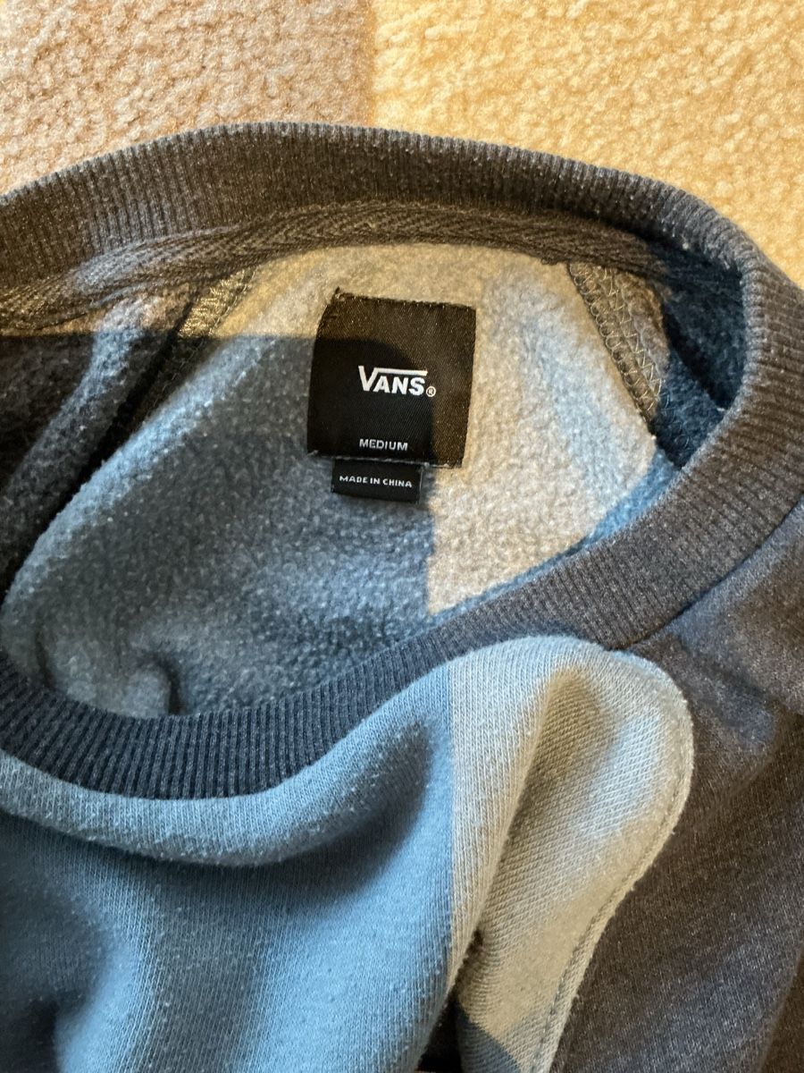 Pullover & Sweatshirts: Vans Pullover blau-grau Grösse M neuwertig – Gebraucht aus Brittnau von lschaub 2