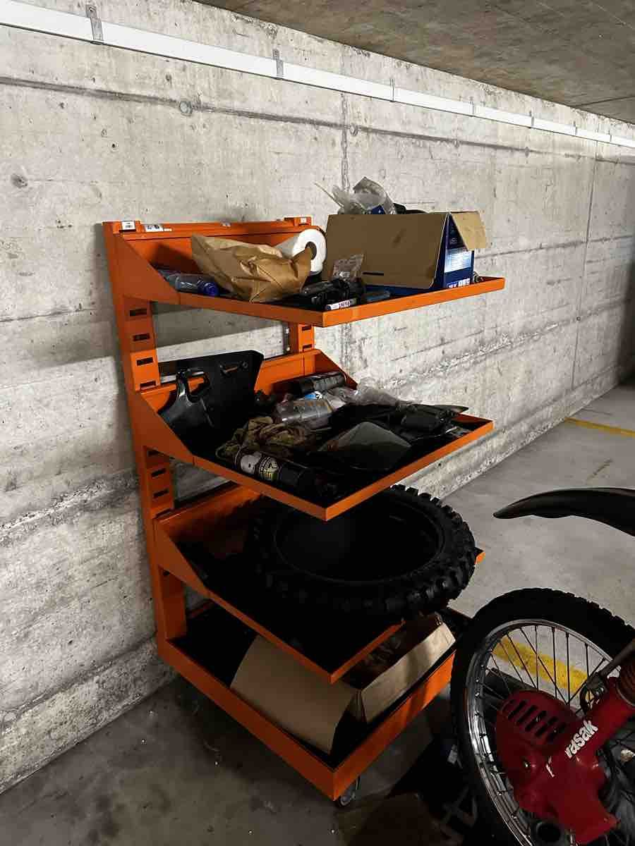 Scaffali: ESD Wagen – Usato da Zollikerberg venduto da torchi