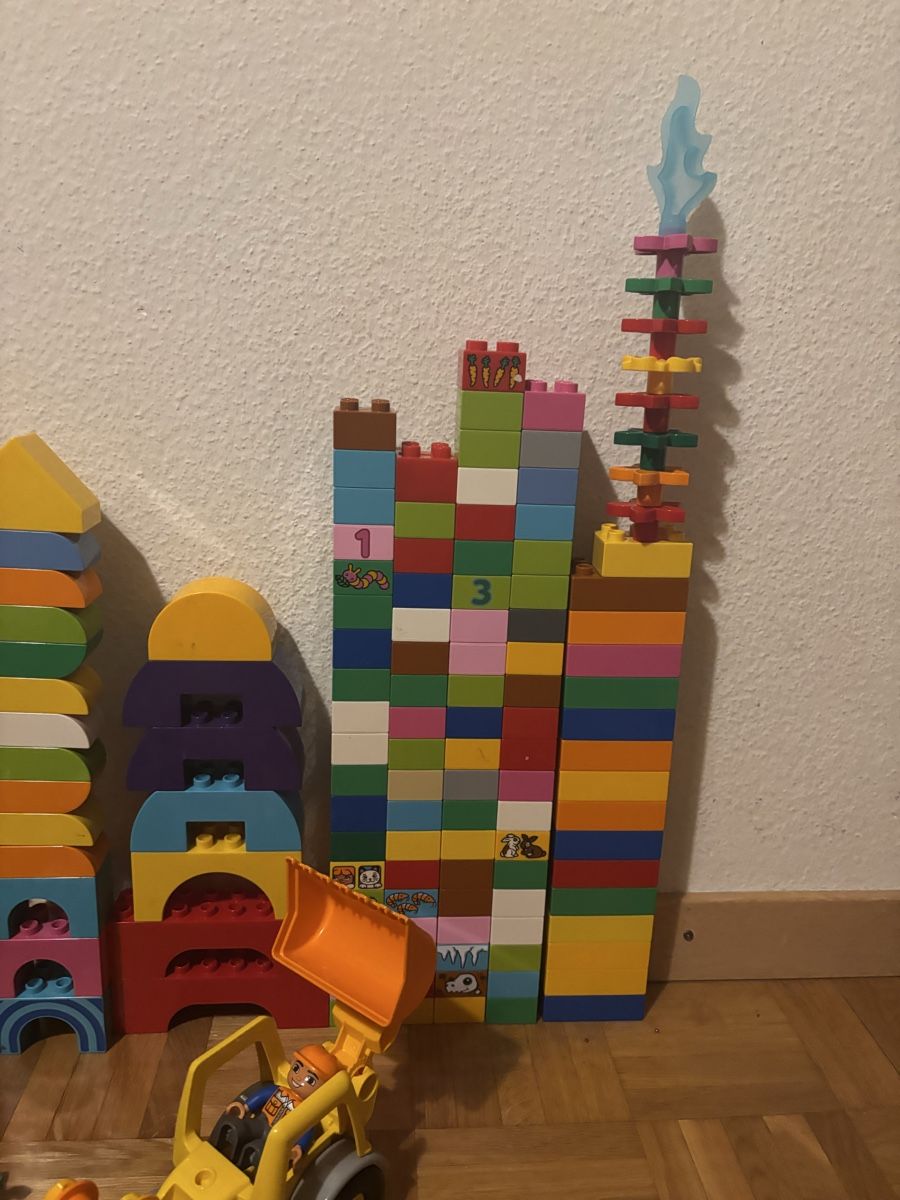 Lego Duplo Building Blocks Set with Figures and Vehicles (Gebraucht) in ...