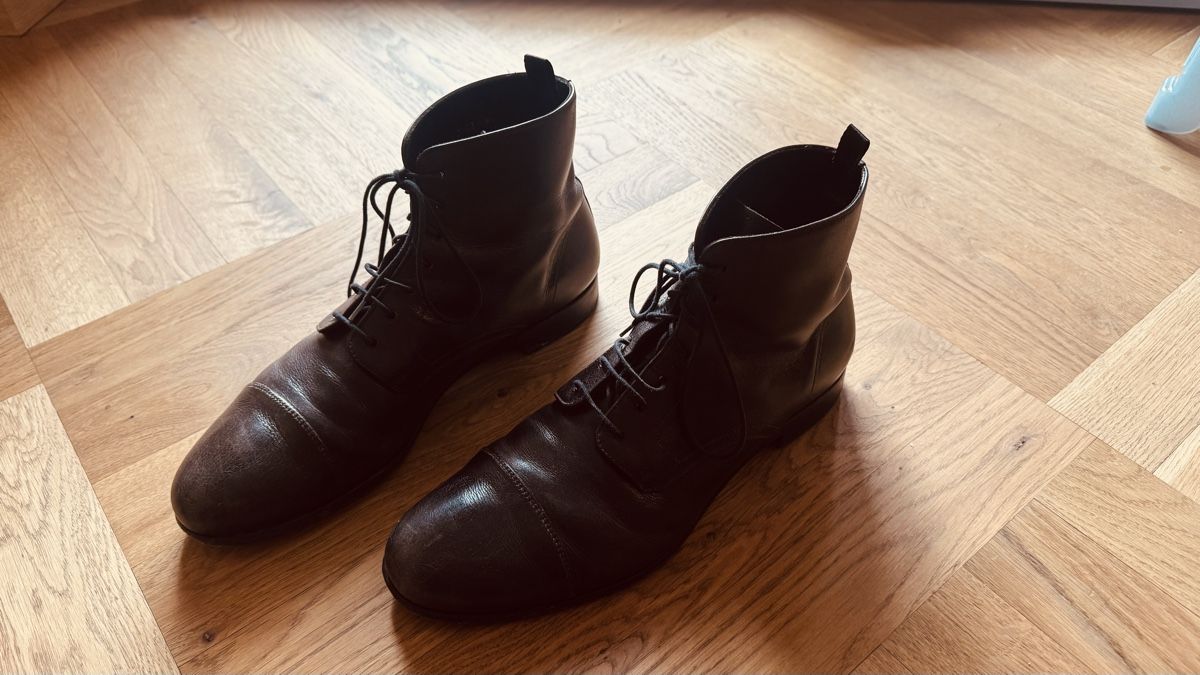 Prada Scarpe da uomo: Prada Lace Up Boots – Usato da Zürich venduto da koibito