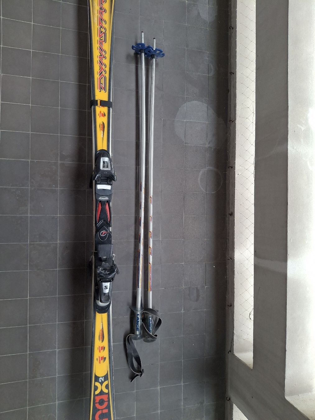 Salomon Sci: Set de ski – Usato da Morges venduto da ProfesseurJones