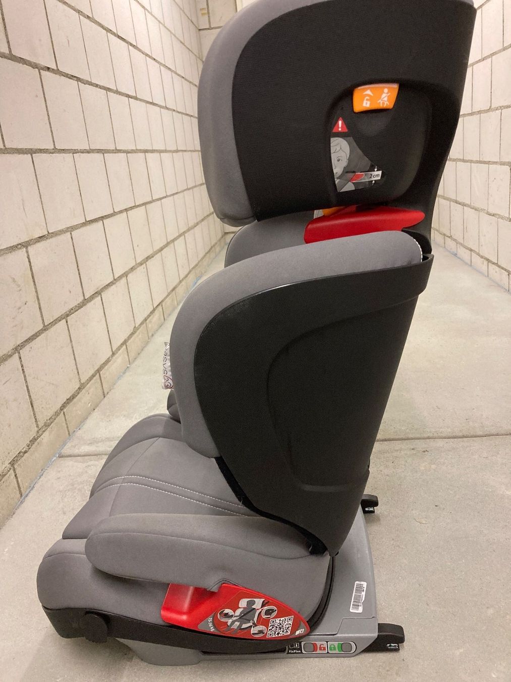 Chicco Seggiolini per auto: Chicco Kinderautositz wie neu! – Usato da Liestal venduto da pr03 2