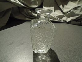 Vase, Glas, eckig, verziert