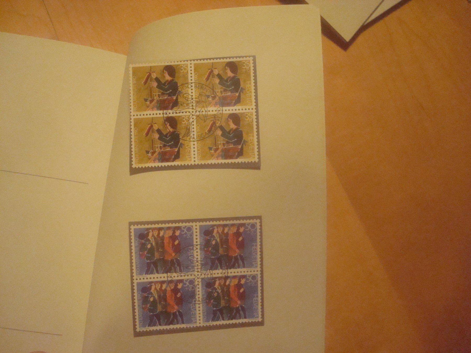 Tutti i francobolli: Ch 1990 Jahresbuch mit 4er Blocks ET – Usato da Gordola venduto da Polentaefung 8