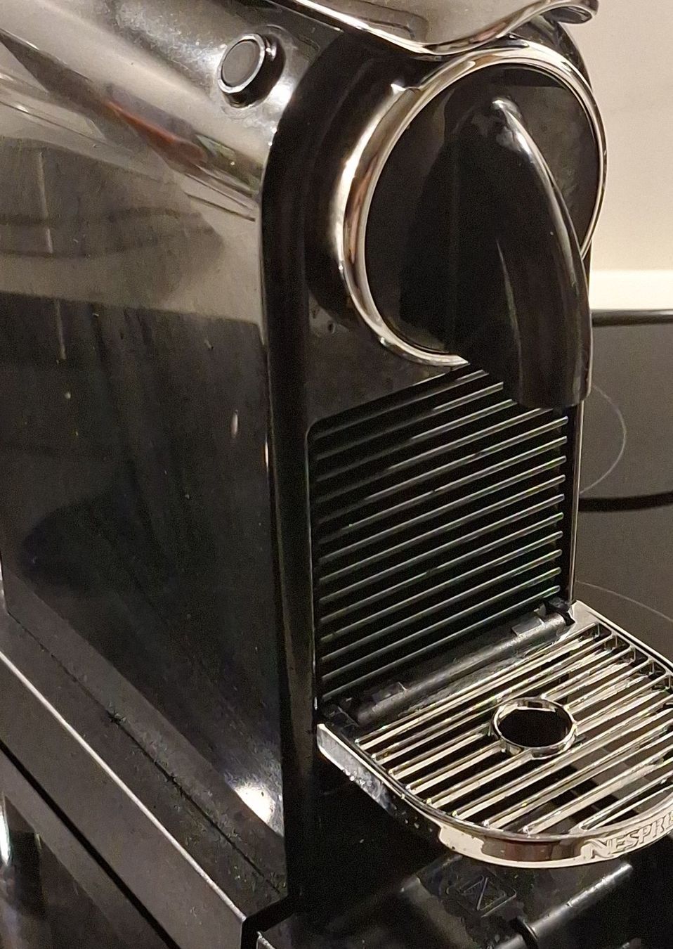 Nespresso Macchine per caffè & Macchine per espresso: Machine à café Nespresso défectueuse – Difettoso da Genève venduto da mbest01