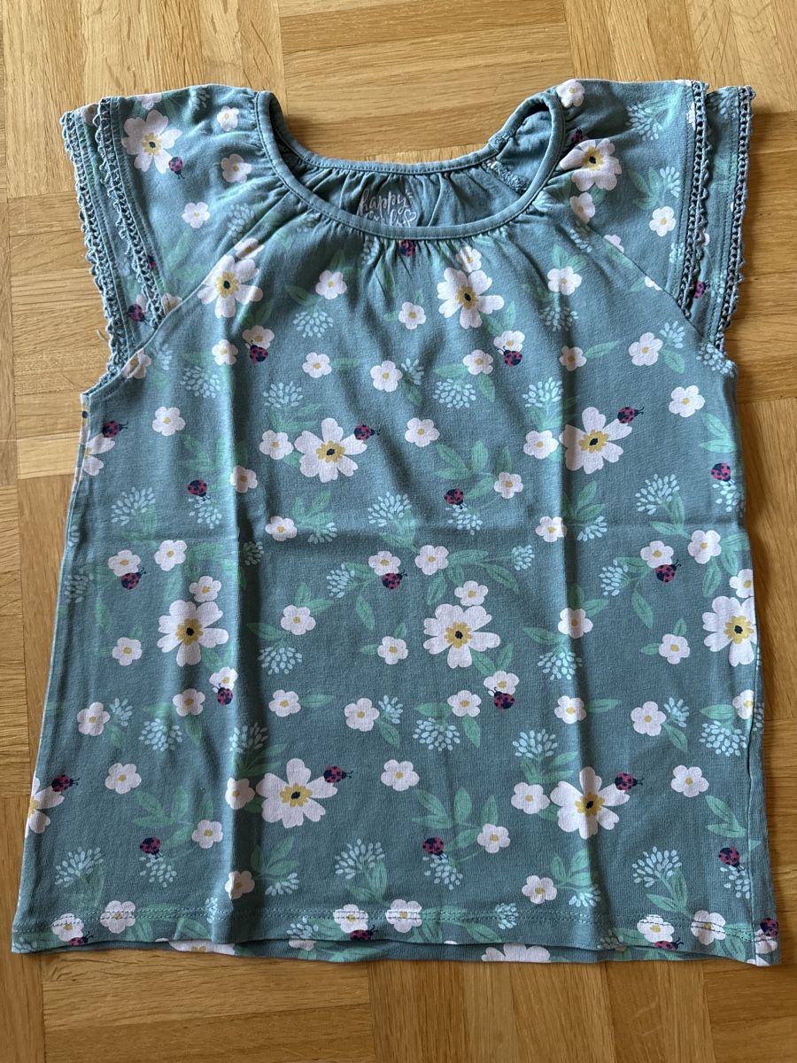 C&A Camicette, T-shirt & Top: Kinder T-Shirt, Gr. 128 – Usato da Kilchberg ZH venduto da Von_dutch