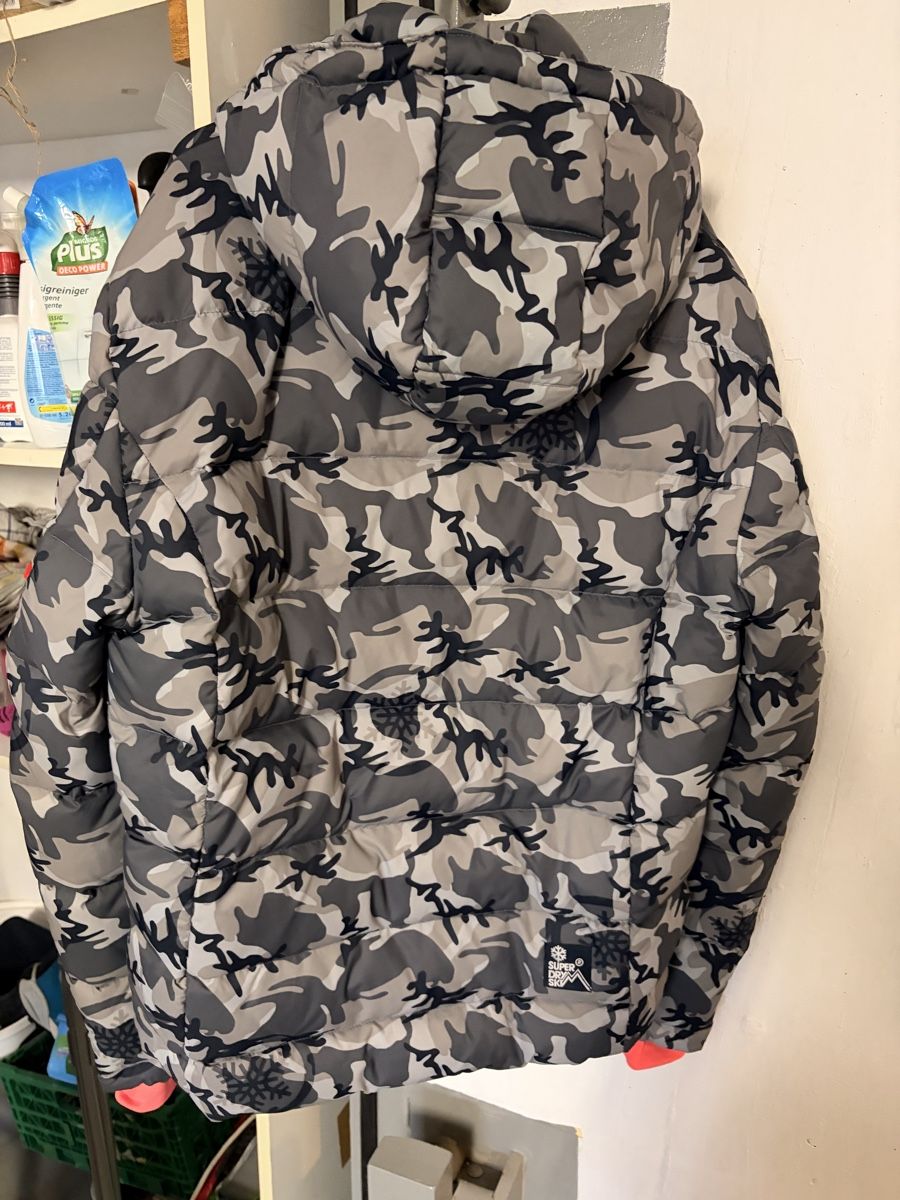 Superdry Giacche: Superdry Ski Padded Jacket Camo Grey, Size L/XL – Usato da Recherswil venduto da niv_n2jd 1