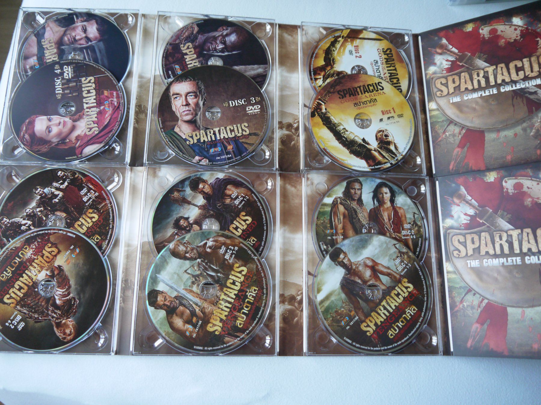 Tutti i DVDs: SPARTACUS - The Complete Collection - Staffel 1 - 4 – Usato da Hagendorn venduto da Blaf 2