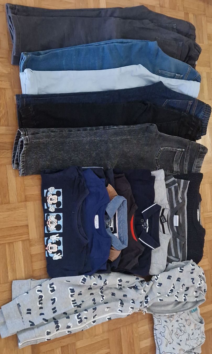 Lotti & Set di vestiti: Bekleidungspaket Junge Gr. 122 – Usato da Zürich venduto da Nis96e