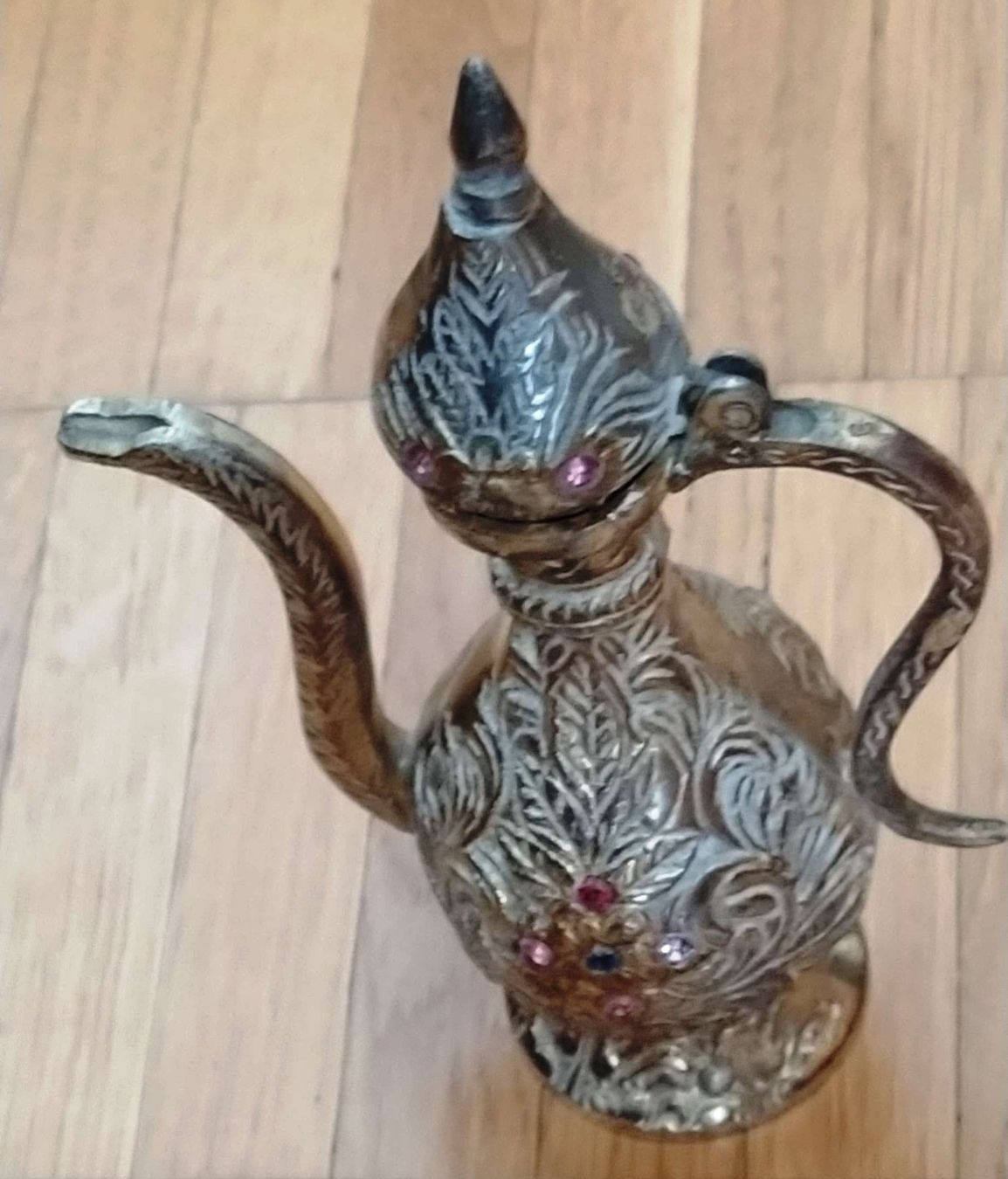 Caraffe: Karaffe / Krug mit Tablet aus Messing - Grösse 15.5 cm - – Nuovo (secondo la descrizione) da Zürich venduto da 1980ale 7