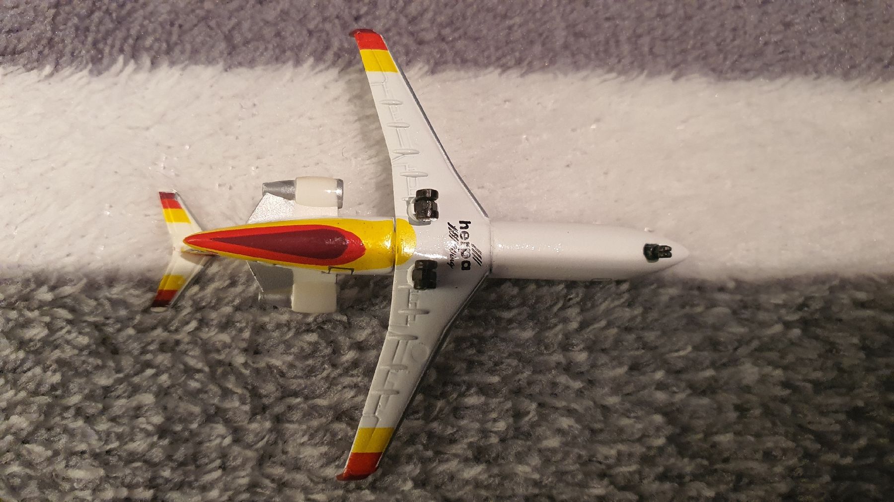 Herpa Kit di modellismo & Modellini statici: HERPA TYROLEAN CANADAIR REGIONAL JET – Usato da Männedorf venduto da Modellbau-wyss 4