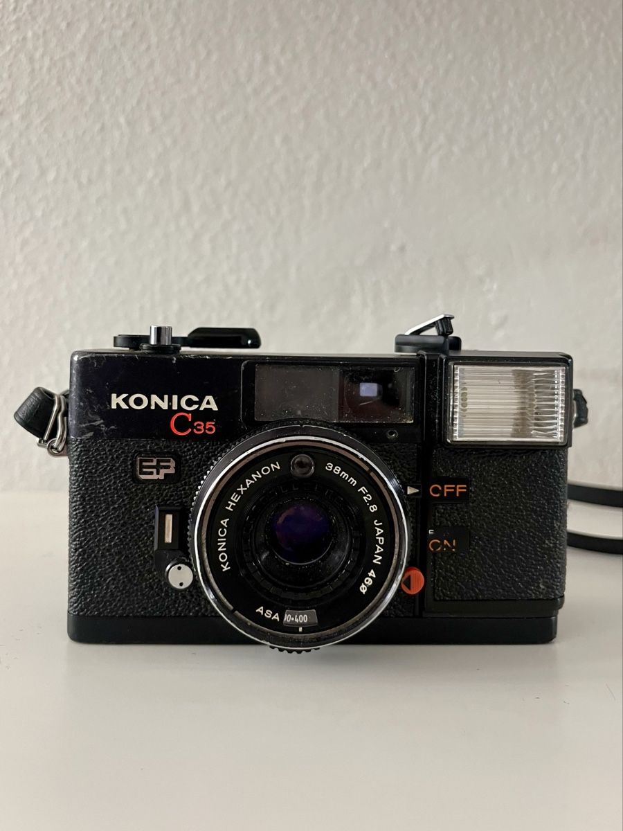 Konica Kamera: Konica C35 EP / Analoge Kamera – Gebraucht aus Basel von Samo_Li