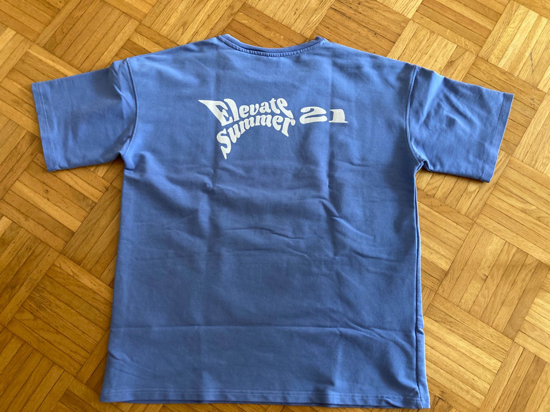 T-shirt: Cooles Sommer T-Shirt "Elevate" – Usato da Obfelden venduto da miau68 3